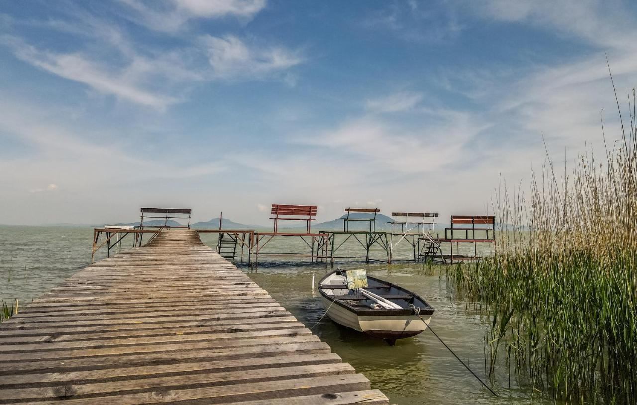Komfort Home Bursport Bt. Haz Balatonfenyves Exterior photo